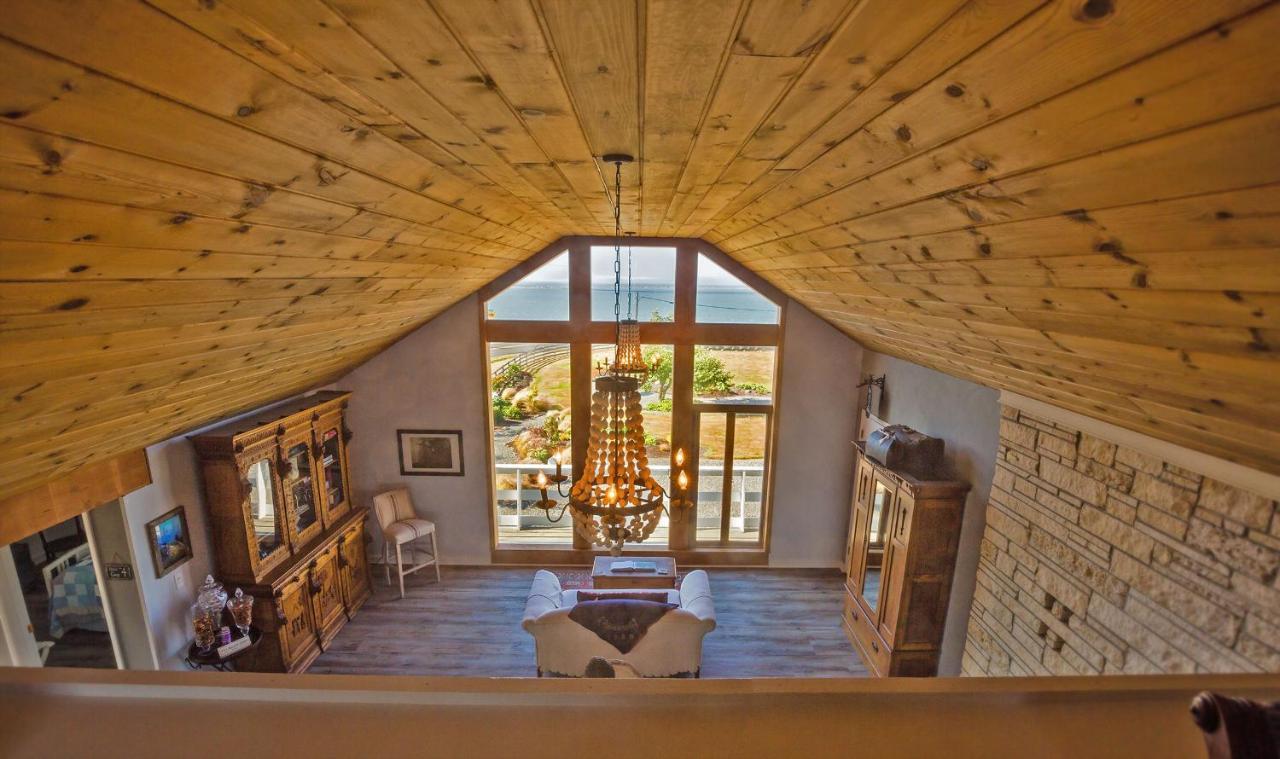 Dungeness Barn House Bed And Breakfast At Two Crows Farm Sequim Exteriör bild