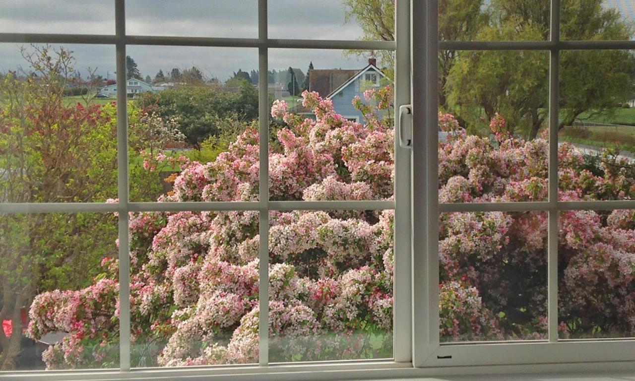Dungeness Barn House Bed And Breakfast At Two Crows Farm Sequim Exteriör bild