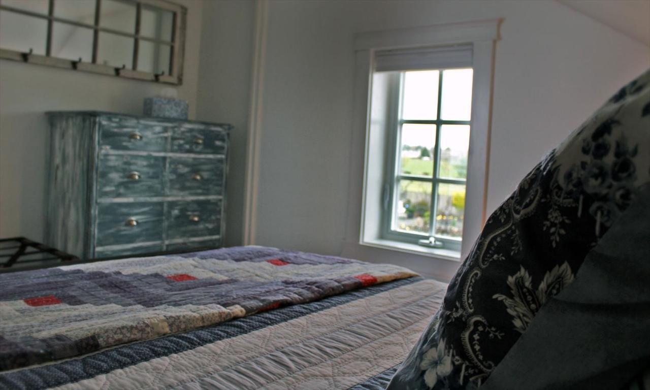 Dungeness Barn House Bed And Breakfast At Two Crows Farm Sequim Exteriör bild